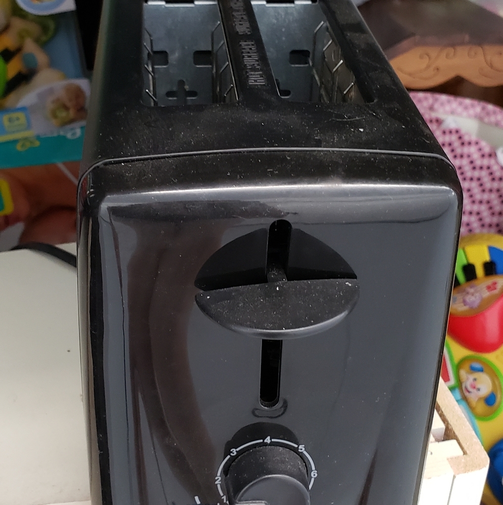 Toaster - Picture 2 of 3